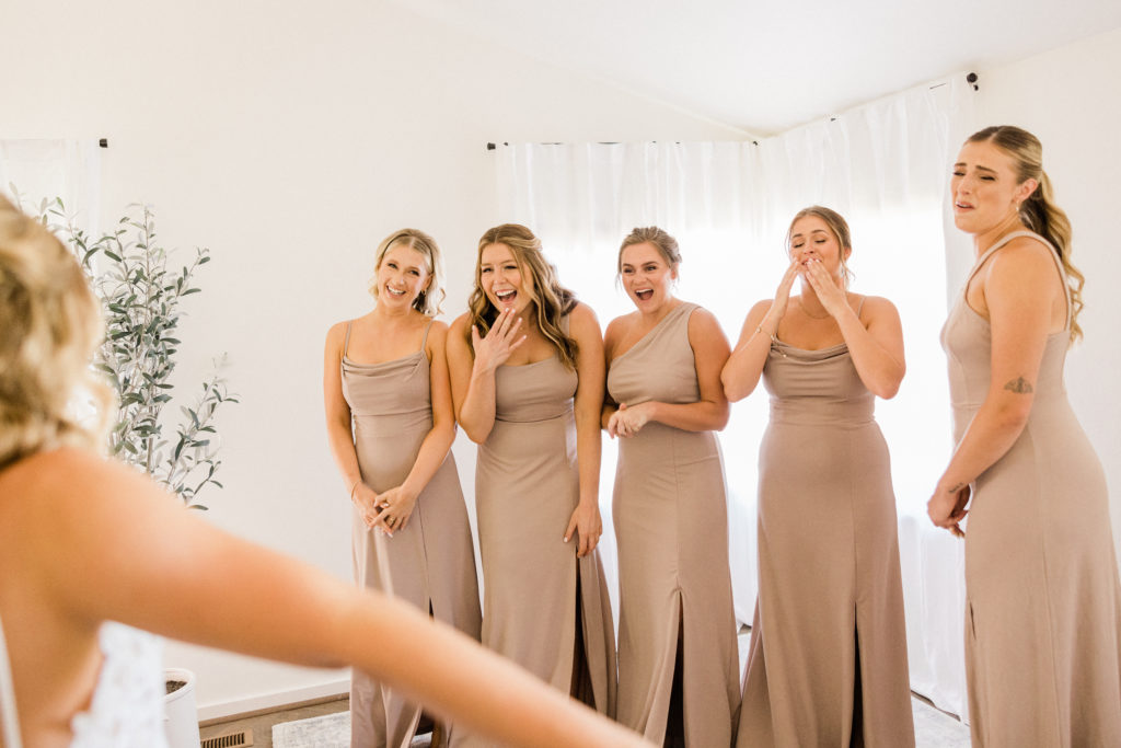 Bride reveal | First look with bridesmaids