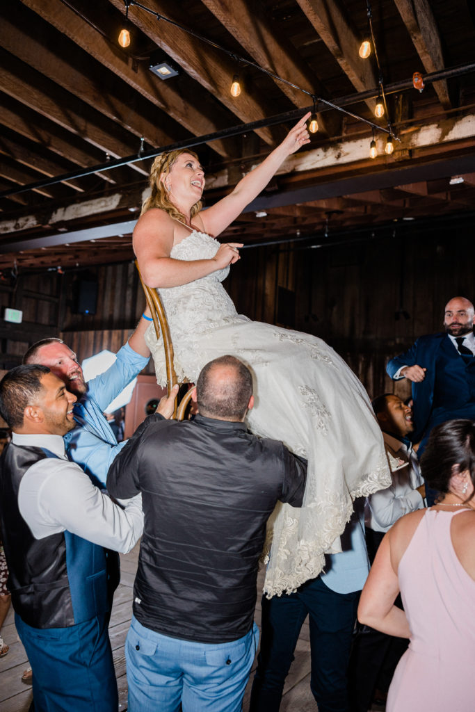 Monterey wedding dancing